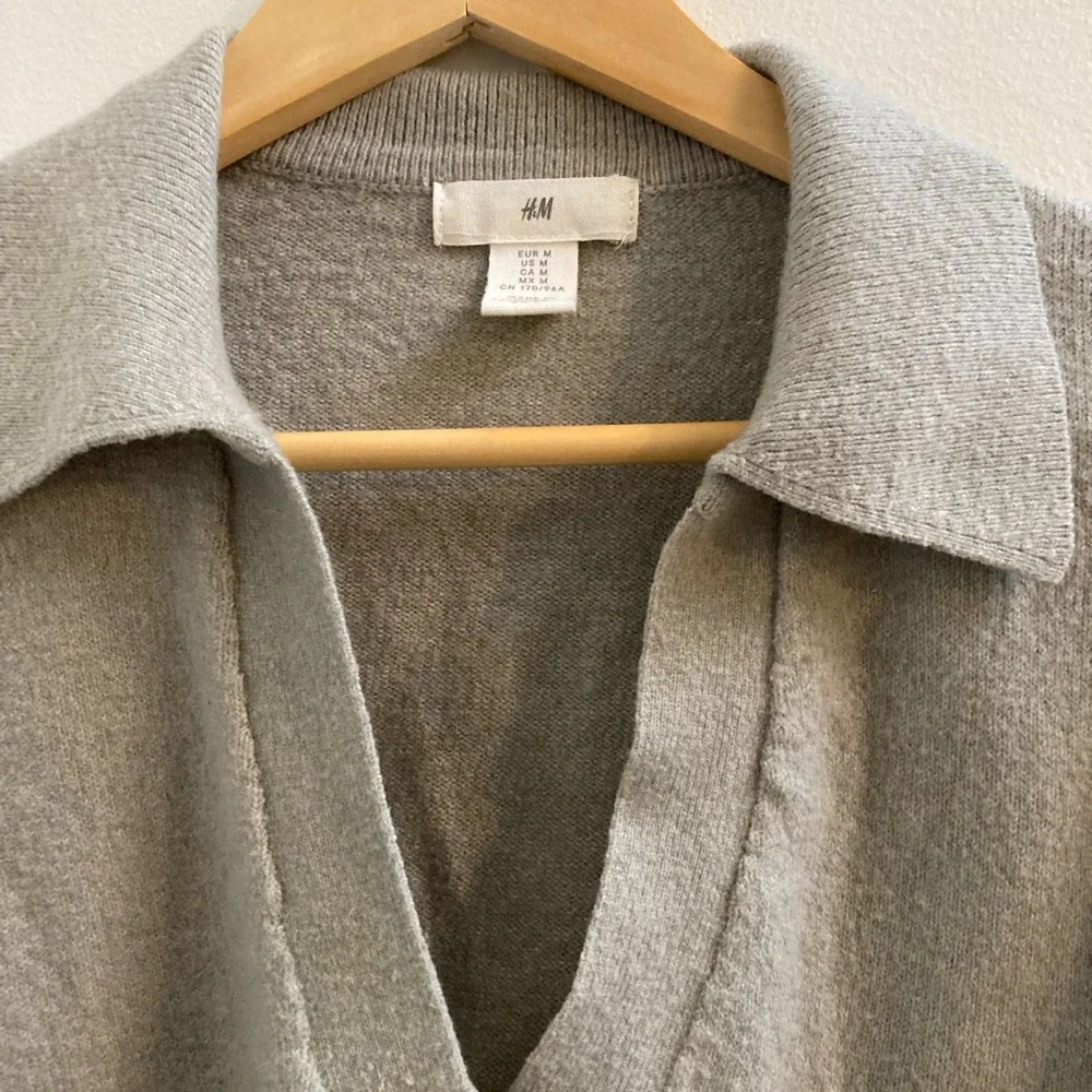 H&M collared sweater - Picture 3 of 6
